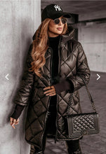 Load image into Gallery viewer, Women's Winter Hooded Cotton-padded Mid-length Cotton-padded Jacket