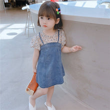 Load image into Gallery viewer, 2-7 Years Old Girls' Dress 2021 Summer New Fashion Baby Refreshing Floral Skirt Girl Outdoor Short Sleeve Denim Princess Skirt