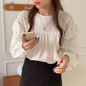 Early Autumn Sweet O Neck Hollowed Out Lace Stitching Blouse Women Loose Puff Sleeve Shirts Women Pullover Elegant White Blusas