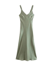 Load image into Gallery viewer, Green Camis Satin Long Dresses Women Fashion Vintage Sleeveless Slip Maxi Dress Summer Female Backless Sexy Party Midi Robe