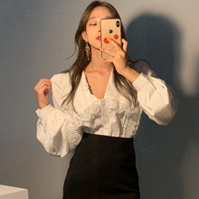 Load image into Gallery viewer, Korean Chic Autumn Vintage Peter Pan Collar Blusa Mujer Lace Stitching Loose Puff Sleeve Blouse Women Elegant Office Lady Shirts