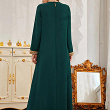 Load image into Gallery viewer, Oversized Women&#39;s Round Neck Long Sleeve Fashion Green Solid Color Sequin Stitching Muslim Ethnic Ramadan Robe Islamic Dresses