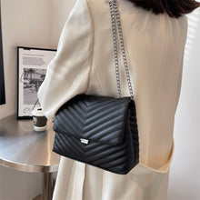 Load image into Gallery viewer, Retro Chain Designer Small PU Leather Crossbody Bags for Women 2022 Spring Women's Trend Luxury Handbags Branded Cross Body Bag