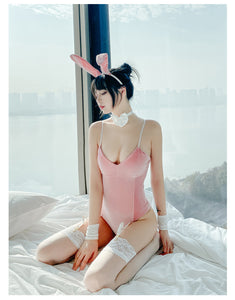 Sexy Low-cut Pajamas Erotic Lingerie Teasing Bunny Girl On Bed