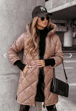 Load image into Gallery viewer, Women&#39;s Winter Hooded Cotton-padded Mid-length Cotton-padded Jacket