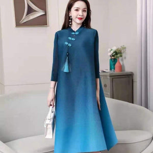 2021 Autumn Chinese Style Improved Cheongsam Ladies Elegant Large Size Loose Stand Collar Vintage Gradient Miyak Pleated Dress