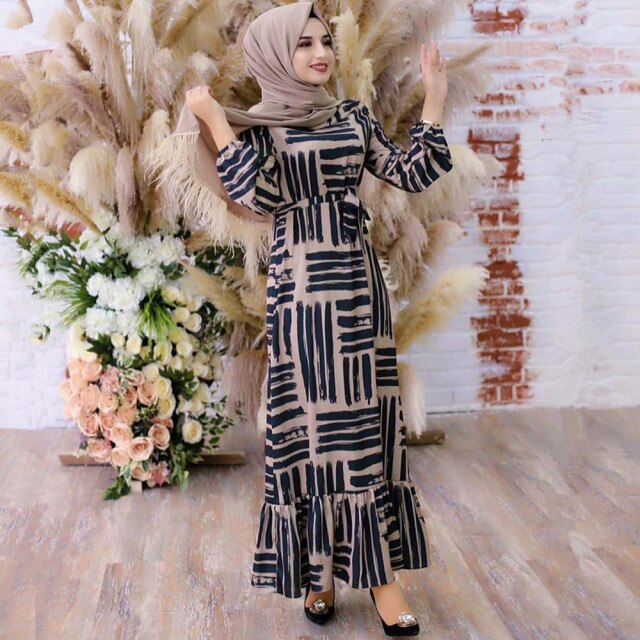 2021 European fashion print dress elegant plain dress Muslim celebrity party women's dress (belt and headscarf not included).