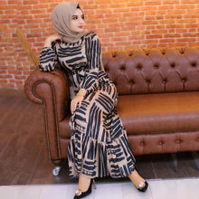 Load image into Gallery viewer, 2021 European fashion print dress elegant plain dress Muslim celebrity party women&#39;s dress (belt and headscarf not included).