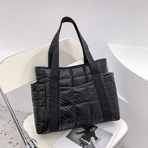 2021 Hit Winter Brand Textured Padded Design Duffel Bag for Women Big Totes Plaid Shoulder Bags Designer Nylon Shopper Handbags