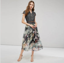 Load image into Gallery viewer, 2021 NEW Plus Size Women Summer V Neck Dress High Waist Button Short Sleeve Dresses Casual Floral Long Denim Dress with Belt