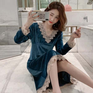 2021 New Autumn Winter Sexy Lace V-neck Gold Velvet Long Dress Nightgowns for Women Long Sleeve Sleepwear Night Dress Nightdress