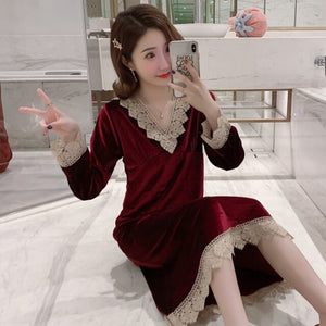 2021 New Autumn Winter Sexy Lace V-neck Gold Velvet Long Dress Nightgowns for Women Long Sleeve Sleepwear Night Dress Nightdress