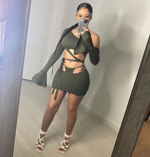 Load image into Gallery viewer, 2021 New Fashion Solid Color Boydocn Bandage Women Dresses Summer Evening Party And Club Mini Long Sleeve Dress Wholesale