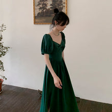 Load image into Gallery viewer, 2021 New French Palace Retro Bubble Short-sleeved V-neck Green Temperament Dress Children Summer Dress Suit