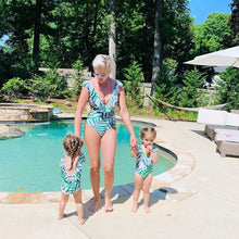 Load image into Gallery viewer, 2021 New Matching Swimwear One-piece Parent-child Swimsuit Family Bathing suit Mother Kids Bikini Traje de baño de las señoras