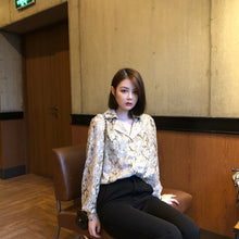Load image into Gallery viewer, 2021 New Snakeskin bronzing chiffon print shirt women spring and summer foreign style fashion loose design niche shirt