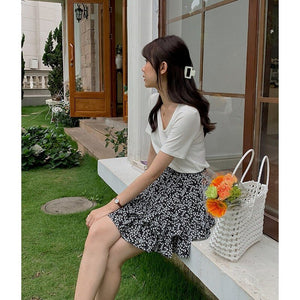 2021 New Sweet Fresh Kawaii Women 2 Pcs Sets Pearl Chain Short Sleeve Woman T-shirts + Floral Print A-line Skirts Summer Korean