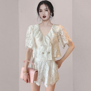2021 Runway Design Summer Temperament Elegant Sweet Lace Ruffles V-Neck Puff Sleeve Shirt + High Waist Short Suit