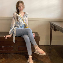 Load image into Gallery viewer, 2021 Summer new spring V-neck top temperament chiffon shirt sweet floral shirt women&#39;s design