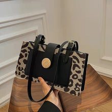 Load image into Gallery viewer, 2021 new armpit shoulder bag leopard texture messenger small square bag