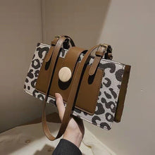Load image into Gallery viewer, 2021 new armpit shoulder bag leopard texture messenger small square bag
