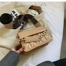 Load image into Gallery viewer, 2021 new fashion chain hand-held wide shoulder strap rhombus single shoulder messenger bag