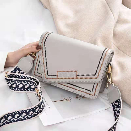 2021 new fashion texture shoulder bag large capacity lady crossbody locomotive bag