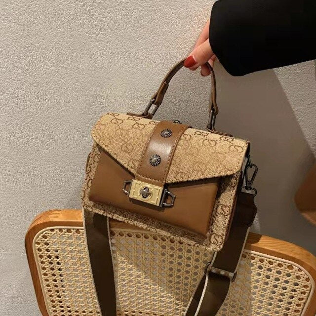 2021 new single shoulder messenger portable lady retro fashion luxury small square bag