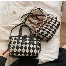 Load image into Gallery viewer, 2021 new versatile one-shoulder messenger high-quality western-style fashion handbag