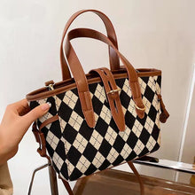 Load image into Gallery viewer, 2021 new versatile one-shoulder messenger high-quality western-style fashion handbag