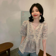 Load image into Gallery viewer, 2021 summer new French lace cardigan retro design sense niche trend fashion temperament blouse women