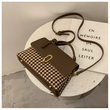 Load image into Gallery viewer, 2021 tend&amp;ecirc;ncia moda feminina bolsas de marca luxo marrom bolsas ombro crossbody sacos mensageiro saco de maquiagem sacos de bloq