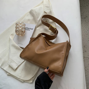 2023 Ladies New Style Shoulder Bag Fashion Big Bag Pillow Bag Soft Leather Women Bag Solid Color Ladies Messenger Bag