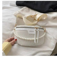 Load image into Gallery viewer, Bolsa de cintura de design de corrente pérola carta bolsa de lona fanny pacote de cintura para as mulheres 2021 ombro crossbody