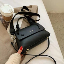 Load image into Gallery viewer, Bolsa de mão feminina com design de couro, bolsa de ombro em couro pu de qualidade, moda feminina, nova,