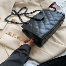 Load image into Gallery viewer, Bolsa de ombro de couro de couro preto pequeno do plutônio para as mulheres  inverno marca corrente designer bolsas de mão t