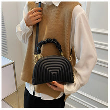 Load image into Gallery viewer, Bolsa de ombro pequena de couro pu feminina, bolsa crossbody com alça curta de ombro marca estilosa para mulheres 2021, bolsa de