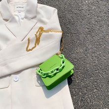 Load image into Gallery viewer, Bolsas de couro do plutônio das mulheres moda mini crossbody saco para as mulheres acrílico corrente bolsa de ombro feminina peq