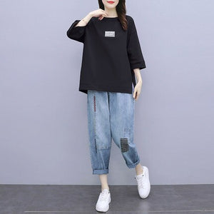 Fashion Suit Women Summer New Round Neck Printed T-shirt + Elastic Waist Nine-point Break Jeans Loose Casual Two-piece Female