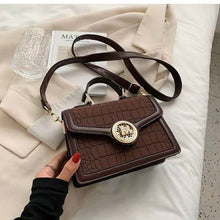 Load image into Gallery viewer, Frosted stitching crocodile pattern PU trend small round lock single shoulder messenger portable small square bag