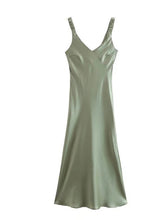 Load image into Gallery viewer, Green Camis Satin Long Dresses Women Fashion Vintage Sleeveless Slip Maxi Dress Summer Female Backless Sexy Party Midi Robe