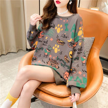 Load image into Gallery viewer, INS Hong Kong Fashion Brand Fleece-Lined Thick round Neck Sweater Female BF Idle Style Loose Pullover Student Long Sleeve