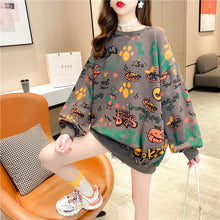 Load image into Gallery viewer, INS Hong Kong Fashion Brand Fleece-Lined Thick round Neck Sweater Female BF Idle Style Loose Pullover Student Long Sleeve