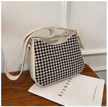 Load image into Gallery viewer, Inverno de lã pano sacos ombro para as mulheres moda crossbody saco 2022 hit simples bolsas luxo e bolsas feminino viagem totes