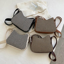 Load image into Gallery viewer, Inverno de lã pano sacos ombro para as mulheres moda crossbody saco 2022 hit simples bolsas luxo e bolsas feminino viagem totes