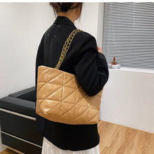 Load image into Gallery viewer, Inverno grande acolchoado sacos de ombro para as mulheres couro do plutônio 2021 hit grande moda designer marca tote corrente bo
