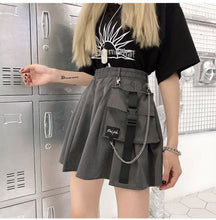 Load image into Gallery viewer, Japanese Streetwear Tooling Half-length Pleated Women Skirt Hip Hop Black Short Skirt Fashion High Waist Harajuku Women Skirts
