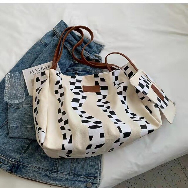 Large-capacity canvas bag 2021 new all-match western fashion one-shoulder tote bag