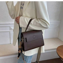 Load image into Gallery viewer, Luxury brand simple retro 2021 new trendy all-match high-quality fashion one-shoulder handbag
