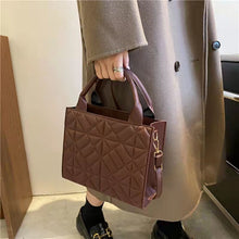 Load image into Gallery viewer, Luxury casual women&#39;s bag, simple trend, western style, one-shoulder messenger small square bag wallet